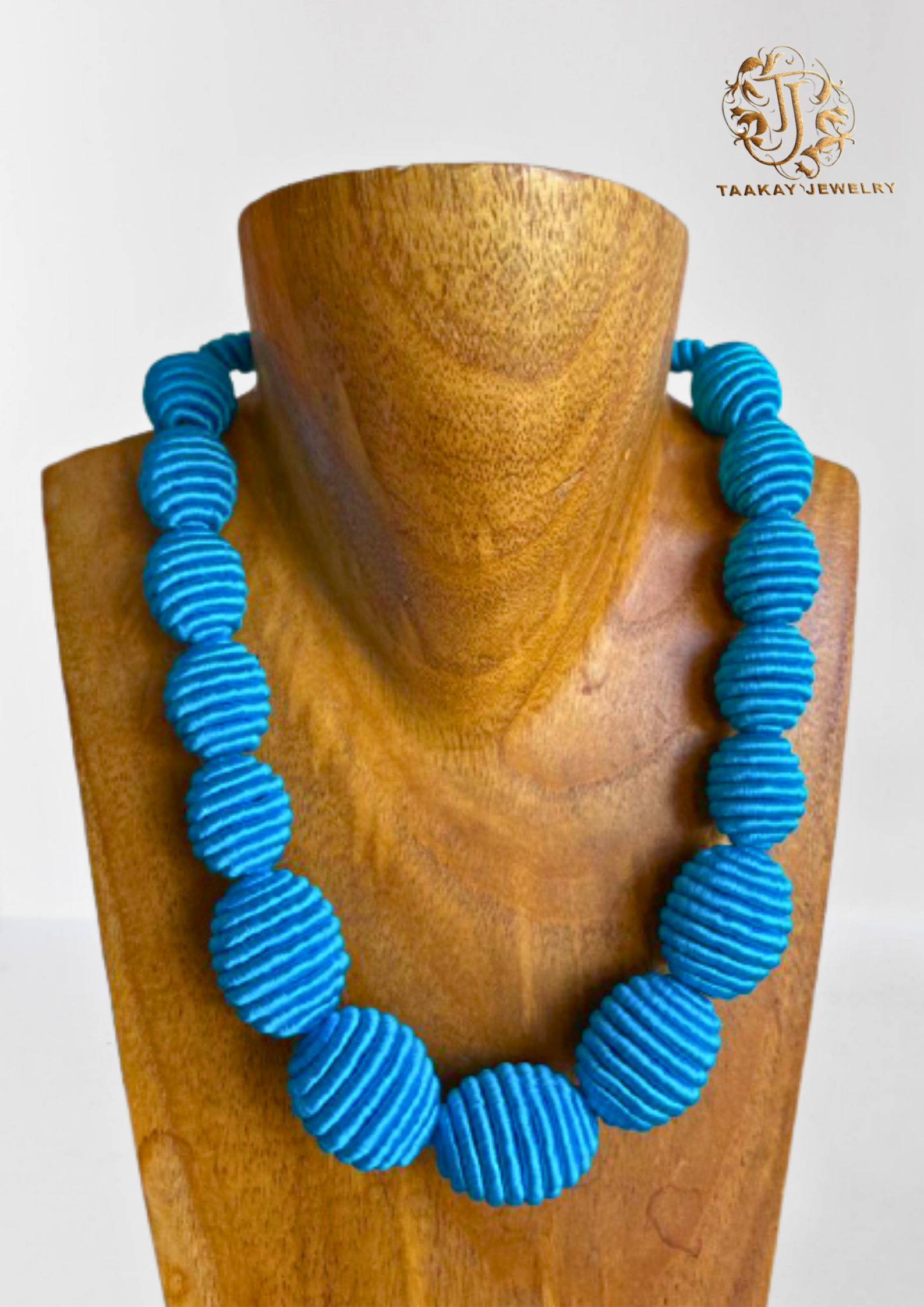 Collier ras de cou fils de soie"Lueur de Soie" turquoise